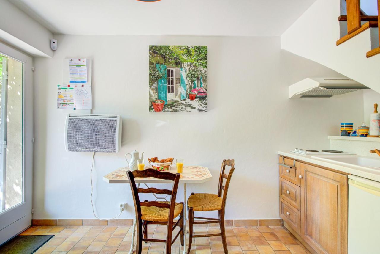 Les Chambres Du Perussier Cucuron Zewnętrze zdjęcie